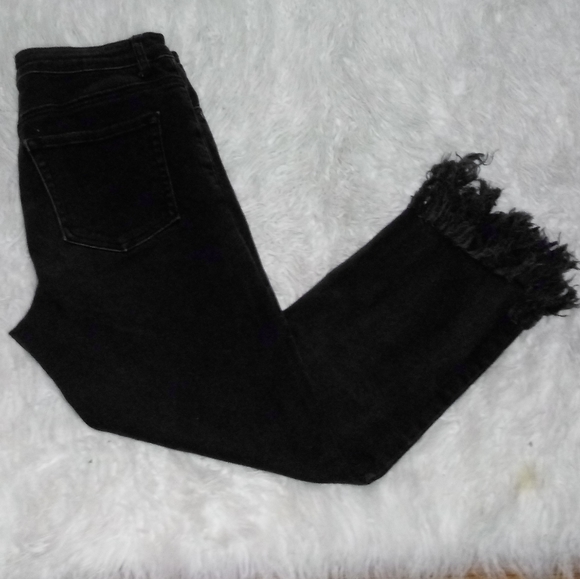Forever 21 Black Fringe Cropped Ankle Jeans Size 28 - Picture 3 of 10